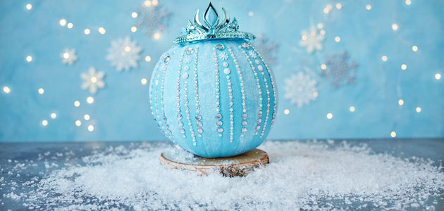 Kids will LOVE decorating our 'Frozen' painted pumpkin