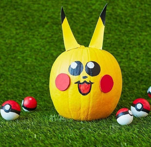 ​Catch Them All With This Pokemon Painted Pumpkin