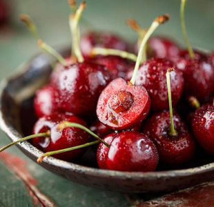10 delicious cherry recipes