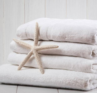 5 ways to keep your white towels bright and fluffy