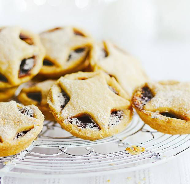 5 Classic Christmas Sweet Treats - with or without a Twist!