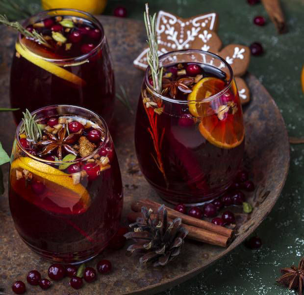 How to make mulled wine, cider or juice